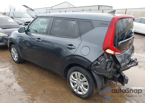 2020 Kia Soul Lx z USA, uszkodzony, nr VIN KNDJ23AU7L7017133